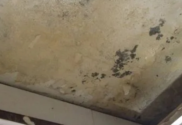 社旗阳台漏水维修公司分享下社旗卫生间渗水维修需要注意哪些问题。
